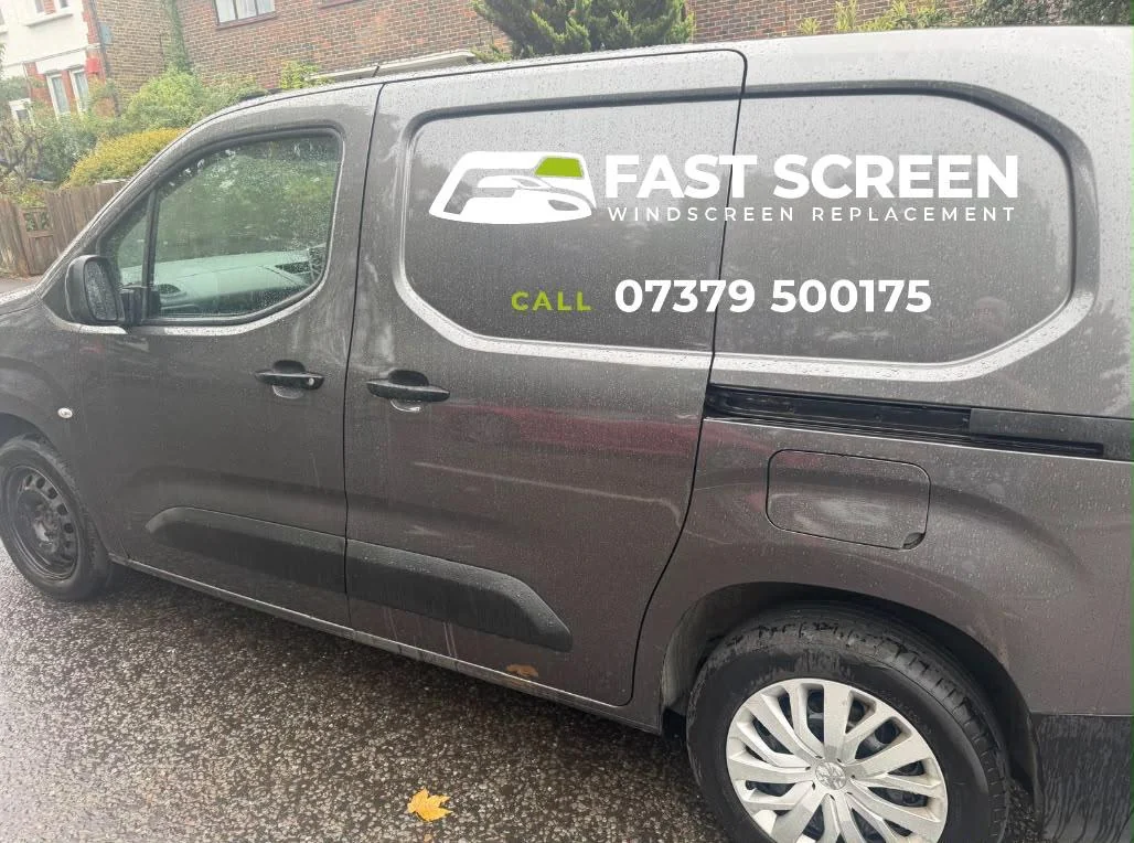 Fast Screen van - windscreen replacement in London