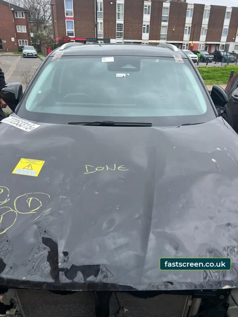 Smashed windscreen - Fast Screen car glass