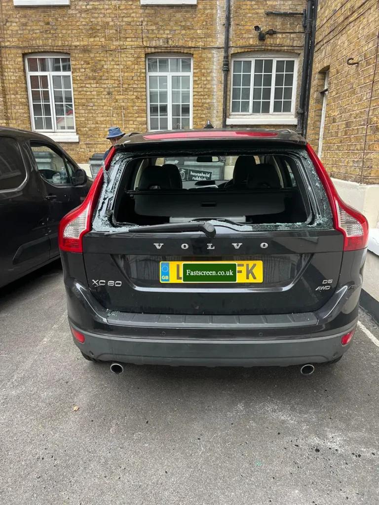 Volvo XC60 smashed rear screen - Fast Screen car glass